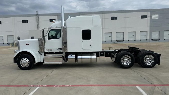 2026 Peterbilt 589-8