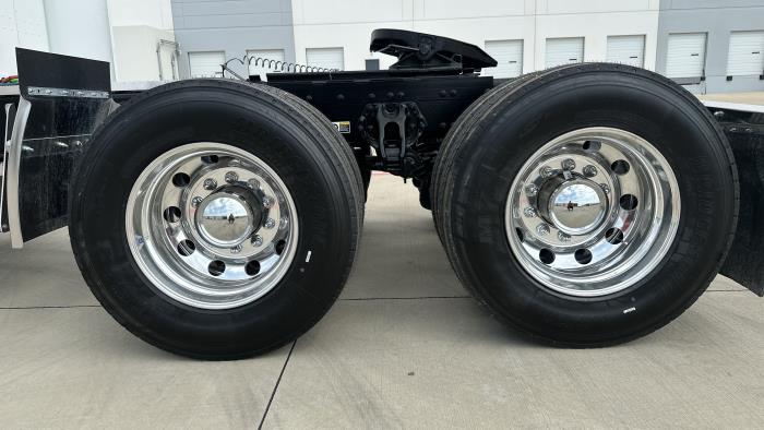 2026 Peterbilt 589-13