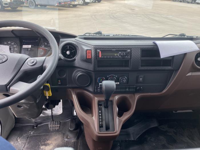 2025 Hino L6-17