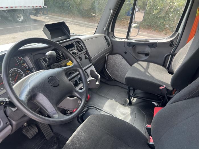 2020 Freightliner Business Class M2 106-13