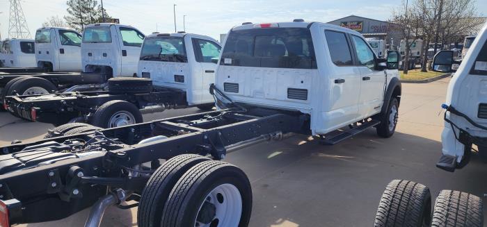 2024 Ford F-550-3