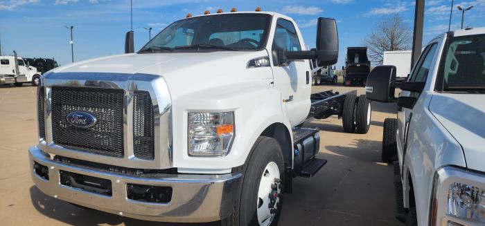 2025 Ford F-650-1