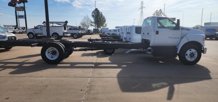 2025 Ford F-650-4