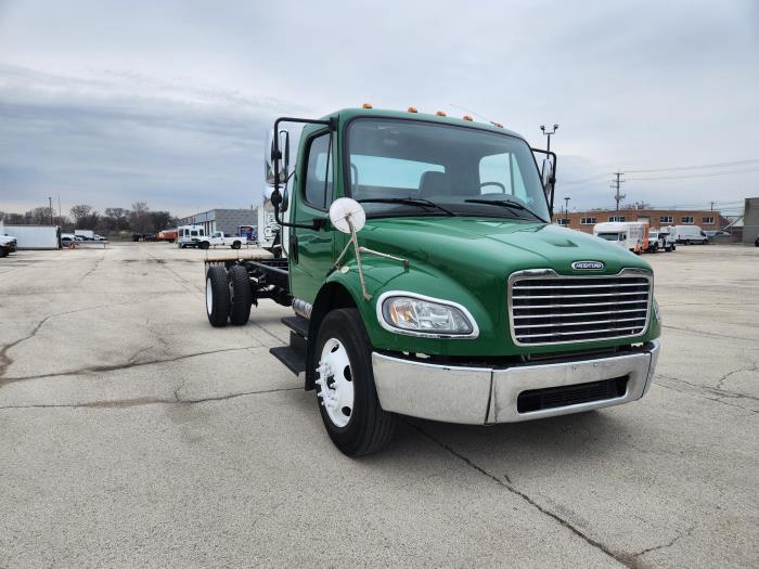 2016 Freightliner Business Class M2 106-7