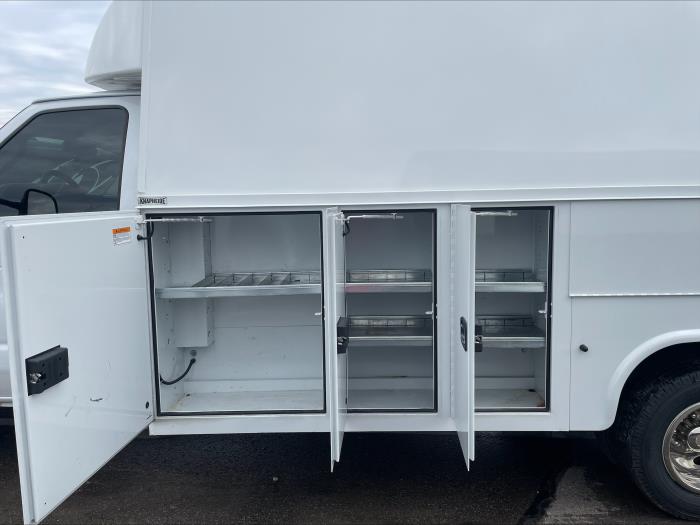 2024 Ford E-450-10