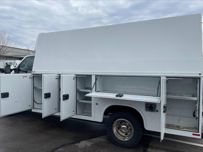 2024 Ford E-450-11