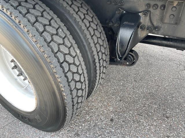 2018 Freightliner Business Class M2 106-8