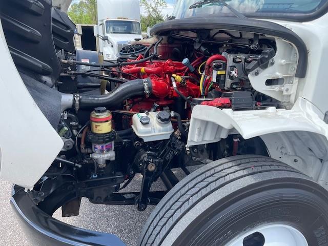 2018 Freightliner Business Class M2 106-11