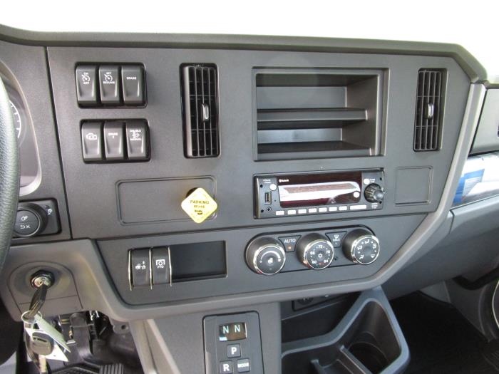 2025 Peterbilt 537-16