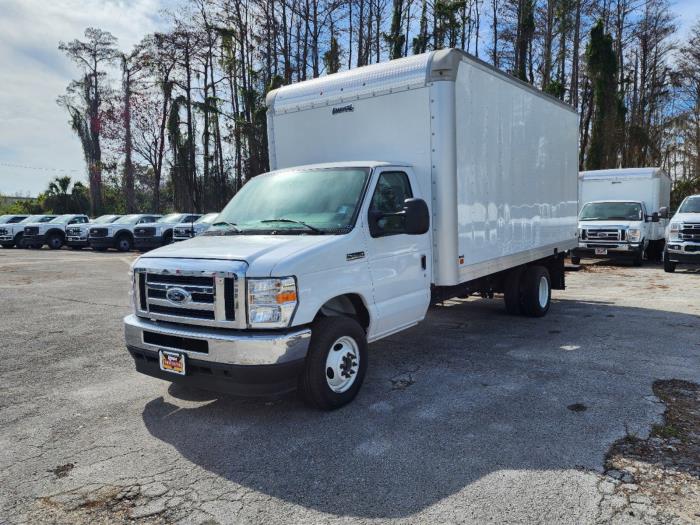 2025 Ford E-450-1