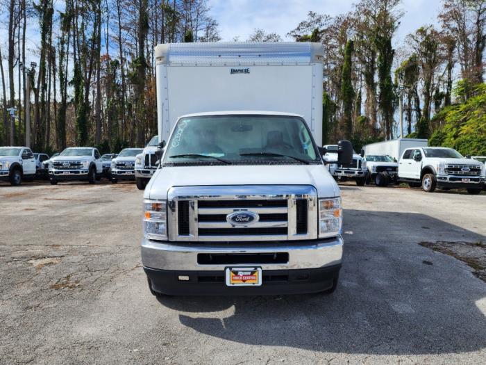 2025 Ford E-450-2