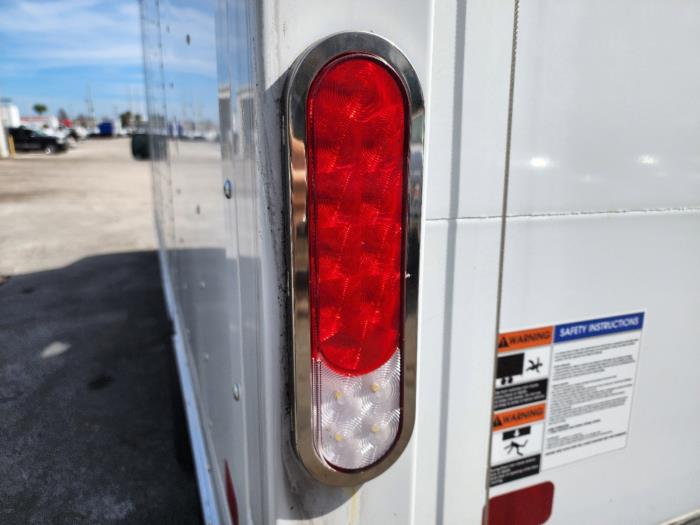 2025 Ford E-450-12