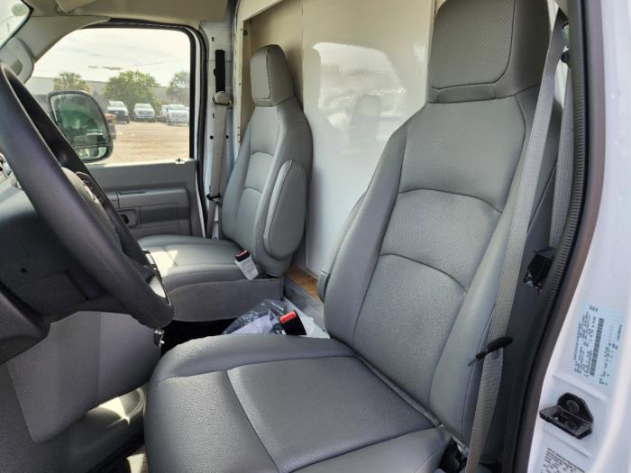 2025 Ford E-450-16