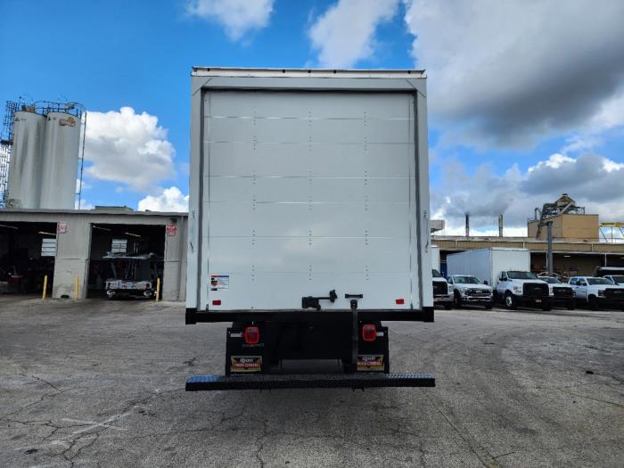 2025 Ford F-750-4