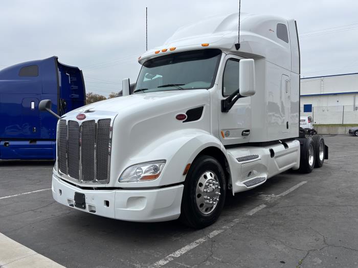 2022 Peterbilt 579-1