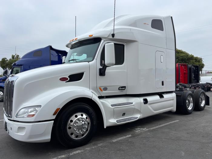 2022 Peterbilt 579-2