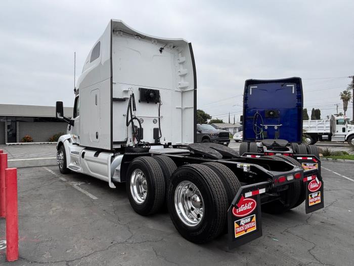 2022 Peterbilt 579-3