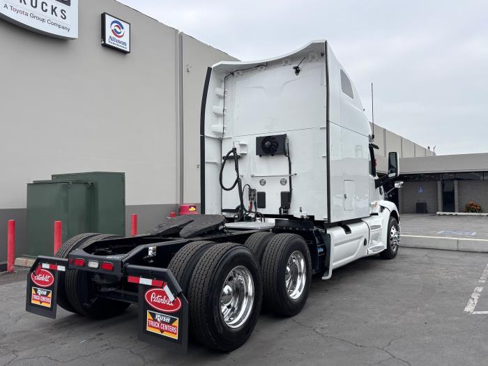 2022 Peterbilt 579-6