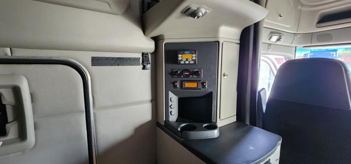 2020 Peterbilt 579-15