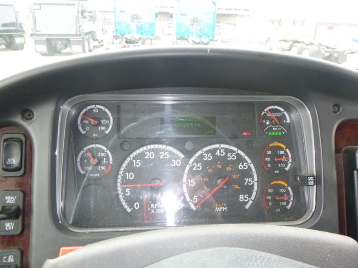 2017 Freightliner Business Class M2 106-19