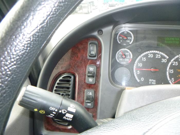 2017 Freightliner Business Class M2 106-20