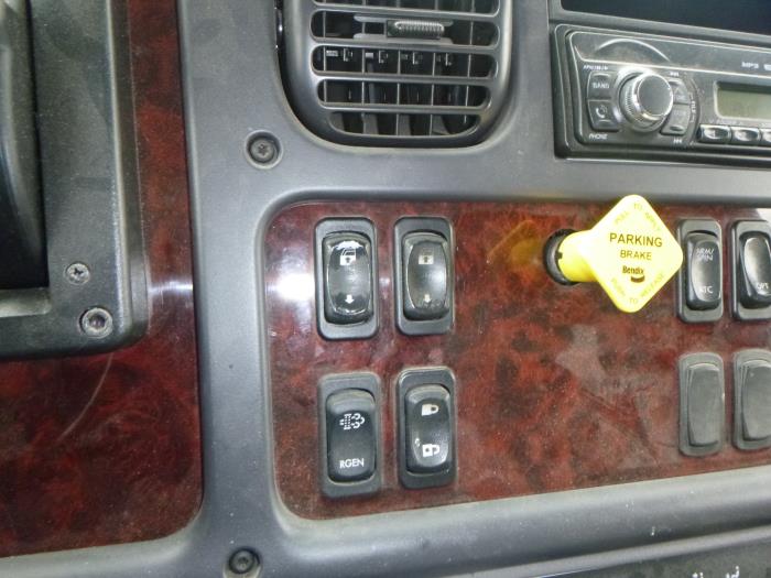 2017 Freightliner Business Class M2 106-21