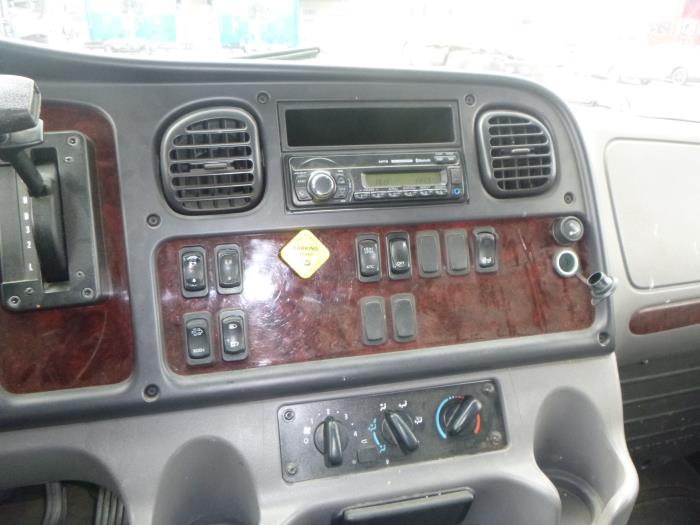 2017 Freightliner Business Class M2 106-22