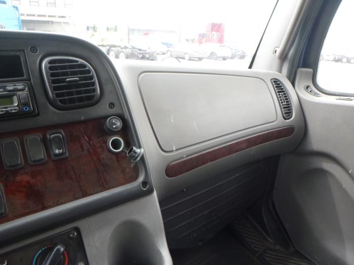 2017 Freightliner Business Class M2 106-23