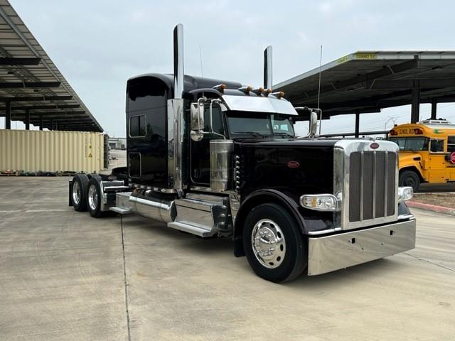 2022 Peterbilt 389-7