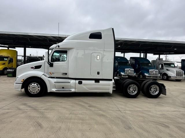 2022 Peterbilt 579-2