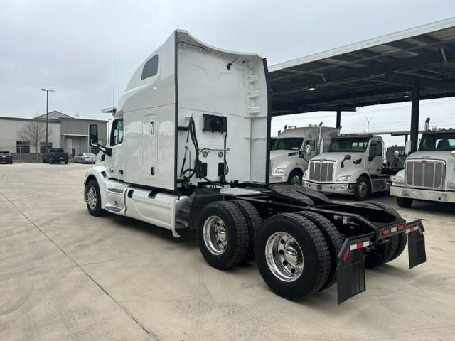 2022 Peterbilt 579-3