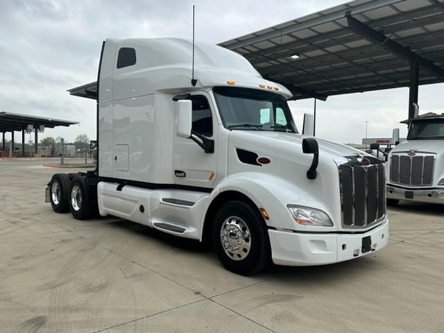 2022 Peterbilt 579-7