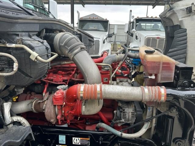2022 Peterbilt 579-9