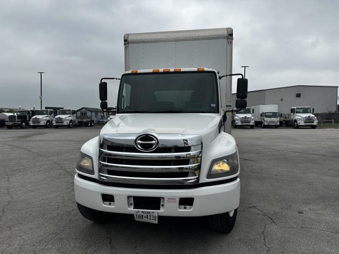 2020 Hino 268A-3