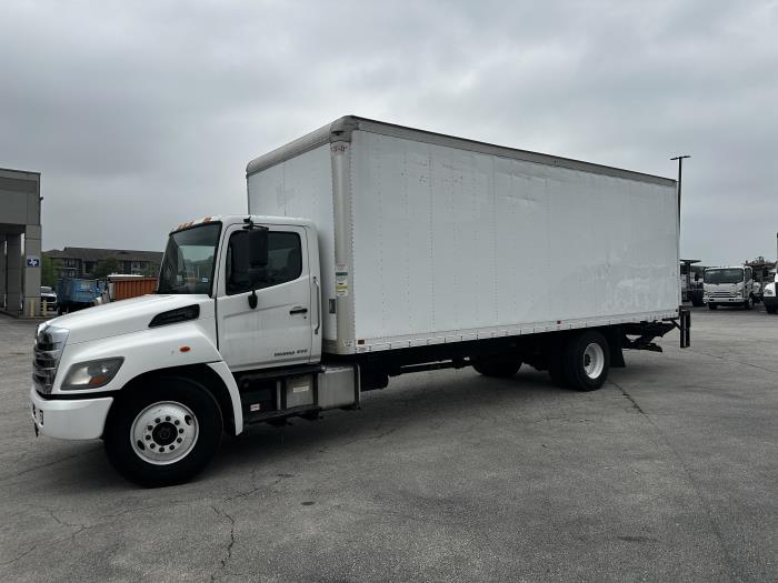 2020 Hino 268A-4