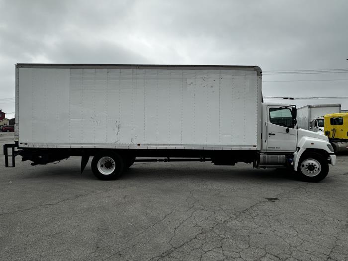 2020 Hino 268A-8