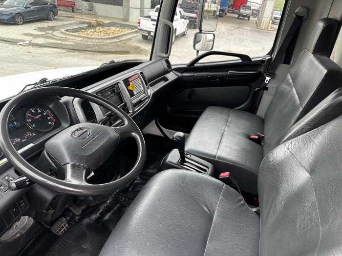 2020 Hino 268A-11