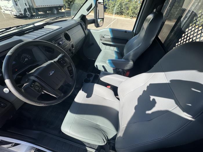 2018 Ford F-650-8