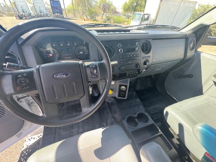 2018 Ford F-650-9