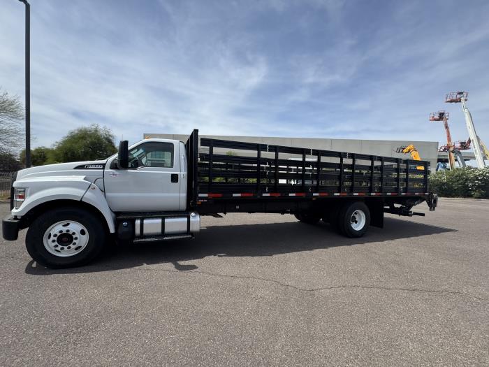 2018 Ford F-650-1