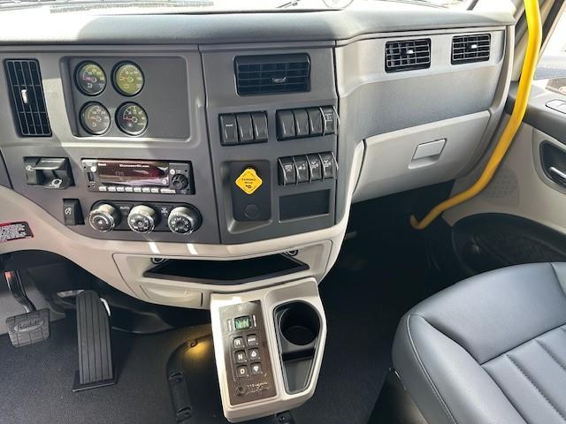 2025 Peterbilt 567-10