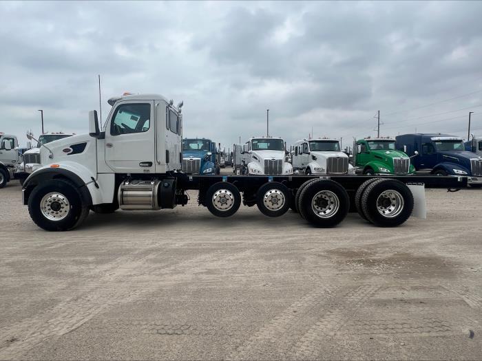 2025 Peterbilt 567-2