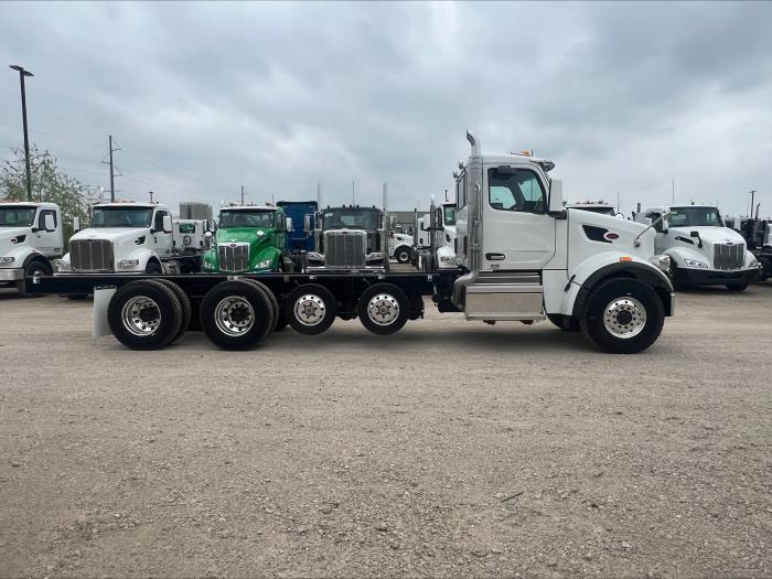 2025 Peterbilt 567-6