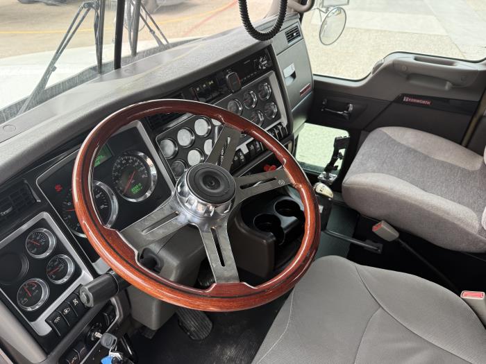 2015 Kenworth T800-11