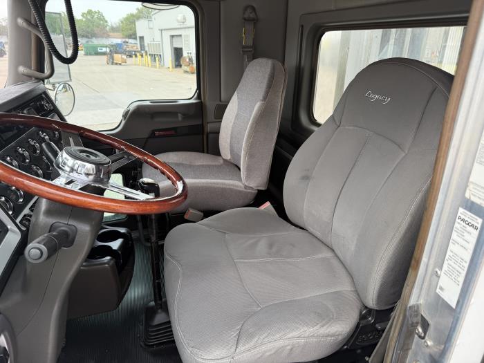 2015 Kenworth T800-12
