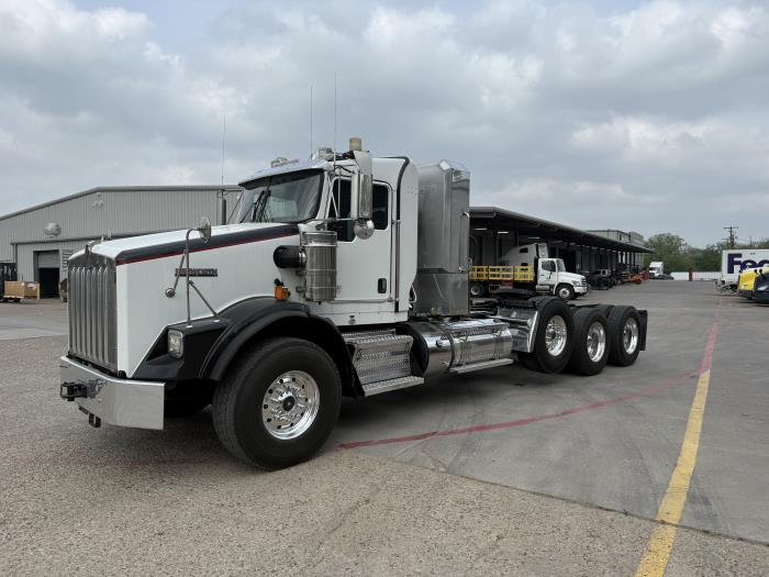 2015 Kenworth T800-1