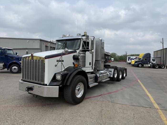 2015 Kenworth T800-14