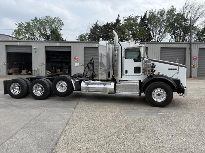2015 Kenworth T800-21