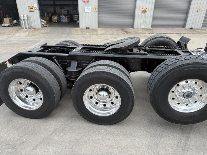 2015 Kenworth T800-24
