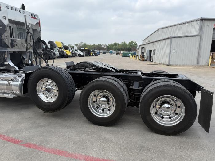 2015 Kenworth T800-29